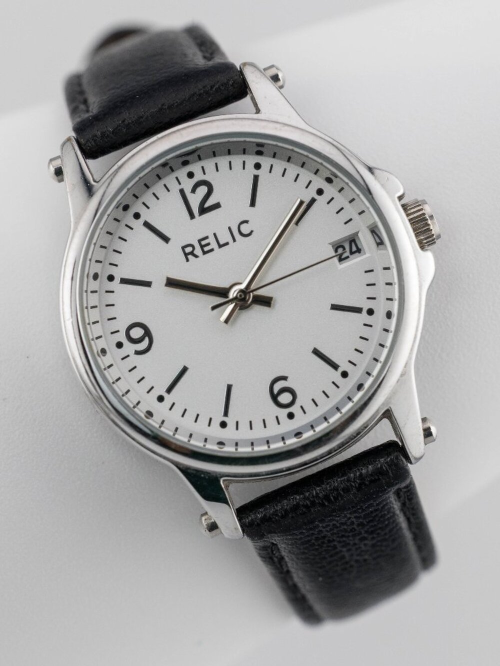 Relic 951906 Genuine Leather Band Quartz Analog Men's Watch New Battery